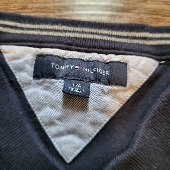 Tommy Hilfiger Men's V Neck Cotton Navy Sweater - Size Large - Picture 3 of 9